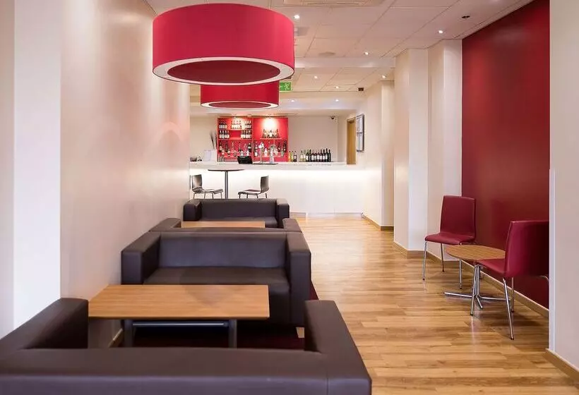 Отель Travelodge Nottingham Central