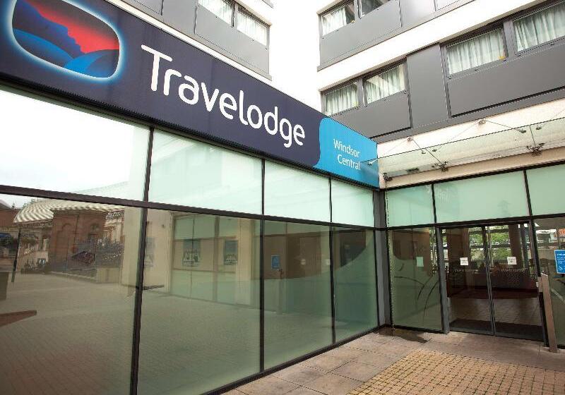 Отель Travelodge Windsor Central