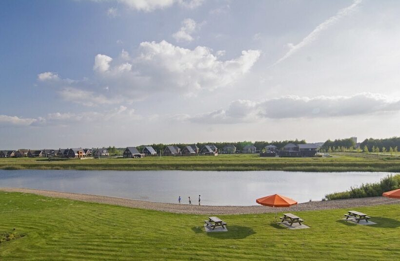 בית מלון כפרי Van Der Valk Wolvegaheerenveen