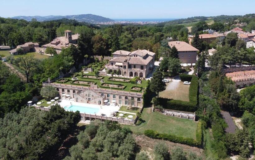 בית מלון כפרי Villa Cattani Stuart Xvii Secolo