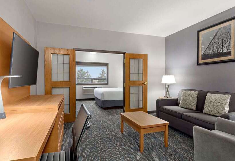 בית מלון כפרי Wingate By Wyndham Lethbridge