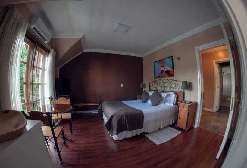 בית מלון כפרי Inti Kuyen Plaza