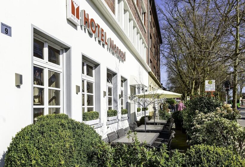 בית מלון כפרי Monopol