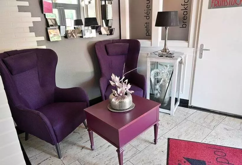 בית מלון כפרי Monopol