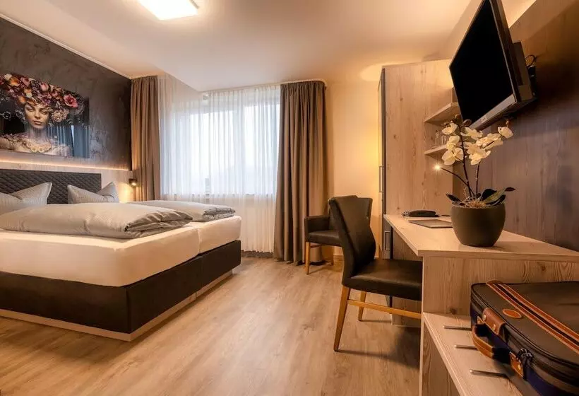 בית מלון כפרי Monopol