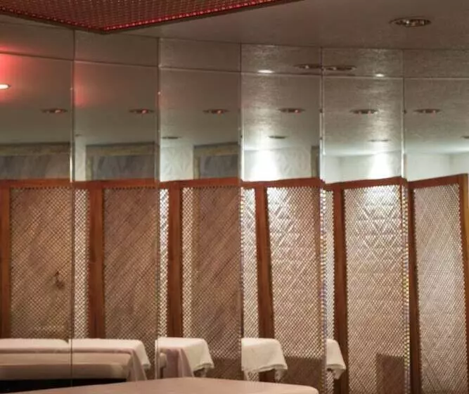 Отель Usta Park