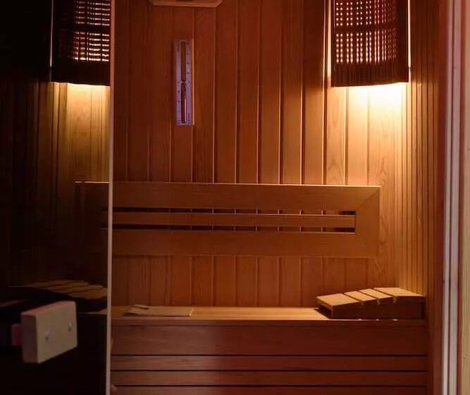 Отель Usta Park