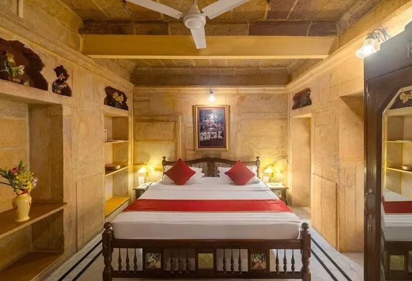 Hotelli Welcomheritage Mandir Palace