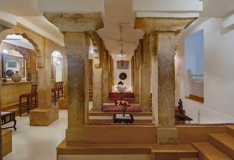 Hotelli Welcomheritage Mandir Palace