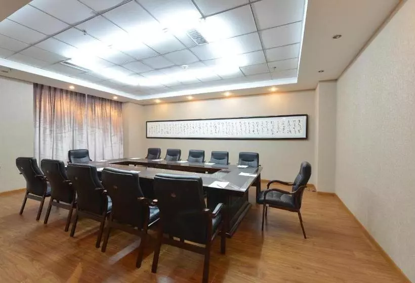 호텔 The Royal Fortune