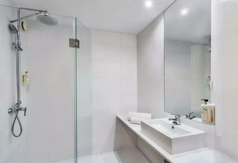 B&b Hotel Madrid Aeropuerto T1 T2 T3