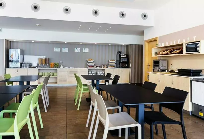 B&b Hotel Madrid Aeropuerto T1 T2 T3