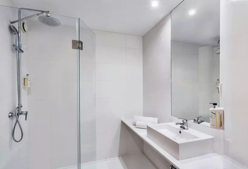 B&b Hotel Madrid Aeropuerto T1 T2 T3