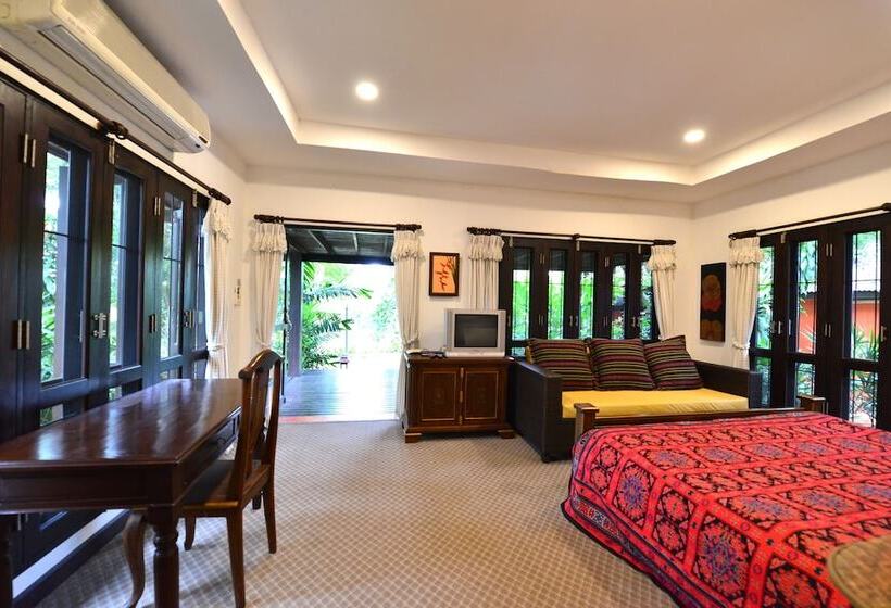 فندق Baan Nam Ping Riverside Homestay