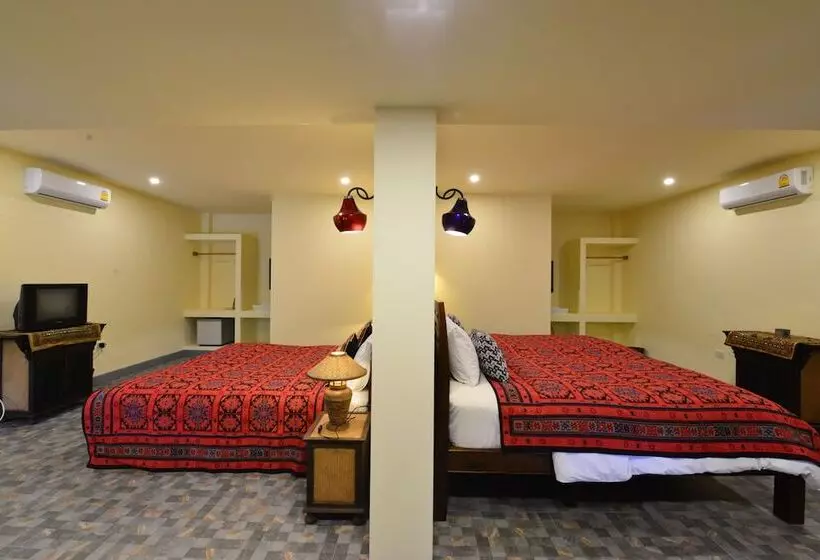 ホテル Baan Nam Ping Riverside Homestay