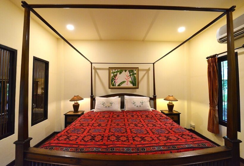 فندق Baan Nam Ping Riverside Homestay