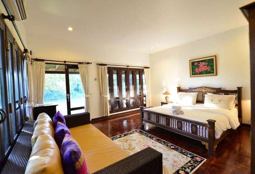 فندق Baan Nam Ping Riverside Homestay