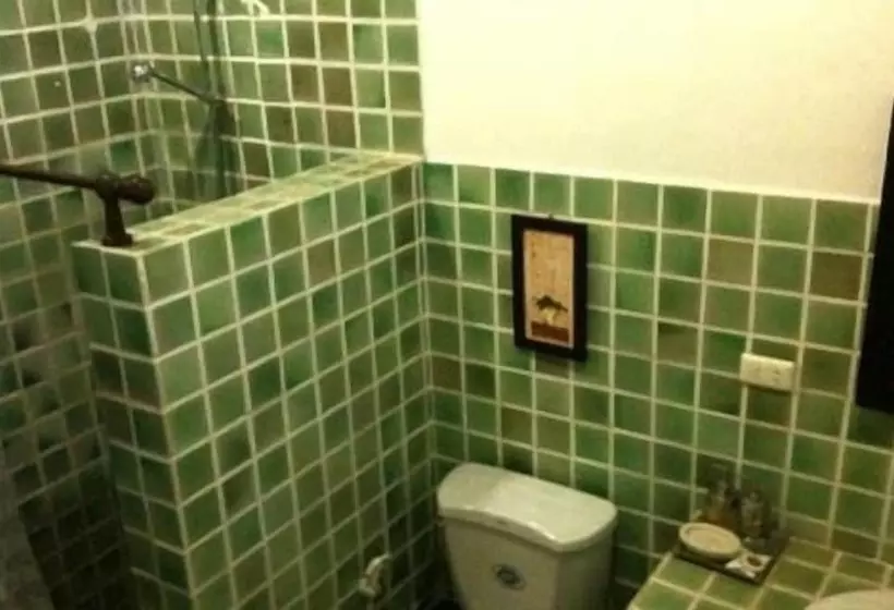 ホテル Baan Nam Ping Riverside Homestay