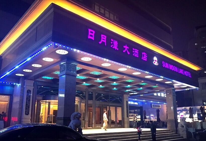 בית מלון כפרי Sun Moon Lake