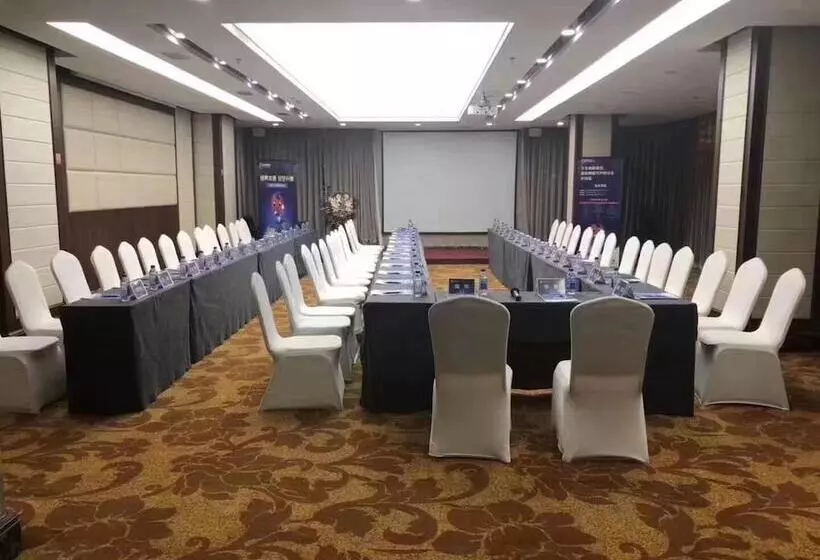 Отель Sun Moon Lake