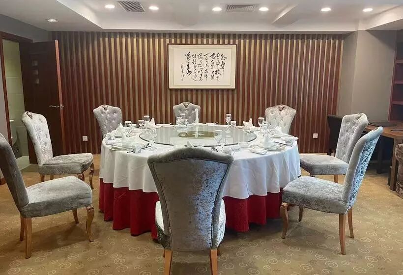 Отель Sun Moon Lake