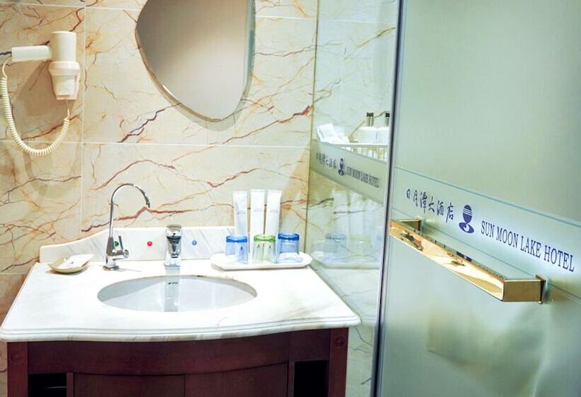 בית מלון כפרי Sun Moon Lake