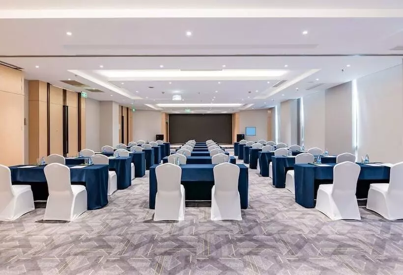 هتل Holiday Inn Chongqing Guanyinqiao By Ihg