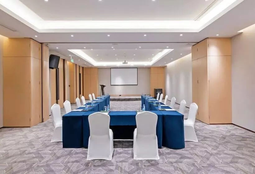 هتل Holiday Inn Chongqing Guanyinqiao By Ihg