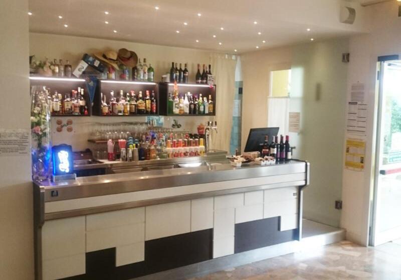 فندق Mediterraneo