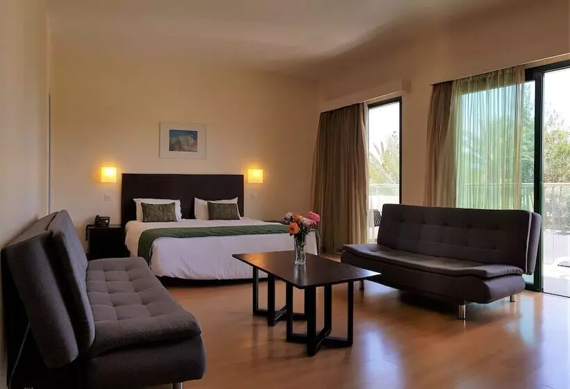 Natura Beach Hotel And Villas