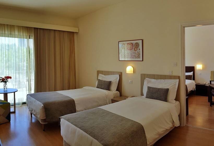 Natura Beach Hotel And Villas