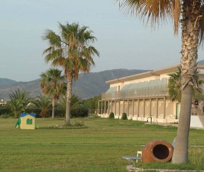 Natura Beach Hotel And Villas