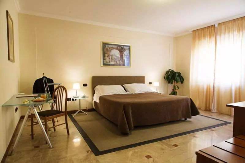 ホテル Palace 2000