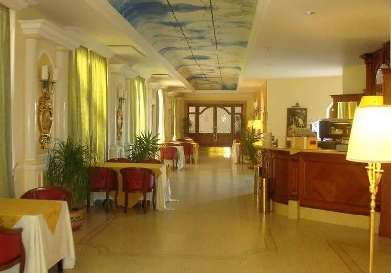 Отель Parco Dei Principi