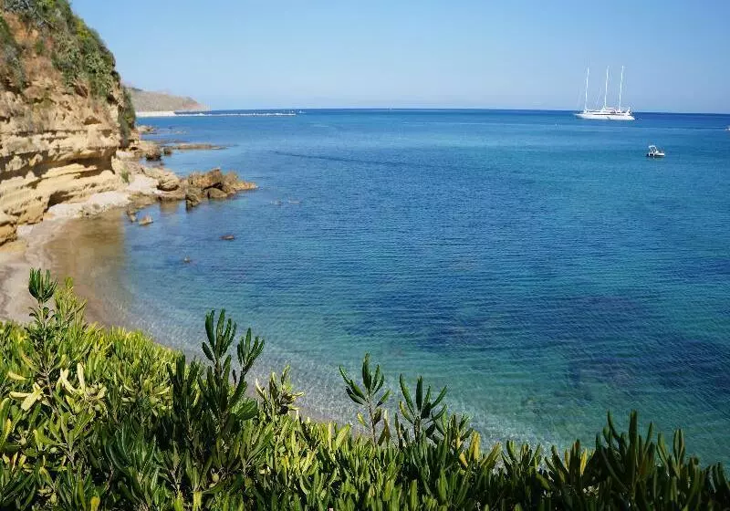 호텔 Punta Nord Est