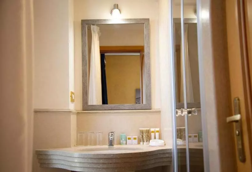 هتل Ih S Piazza Di Spagna View  Luxury Guest House