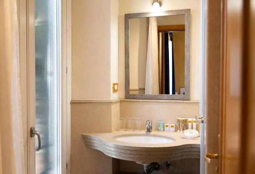 هتل Ih S Piazza Di Spagna View  Luxury Guest House