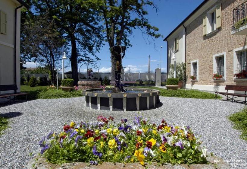 فندق Relais Villa Roncuzzi