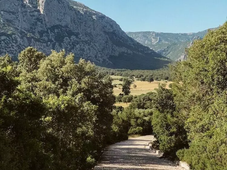 酒店 Su Gologone Experience