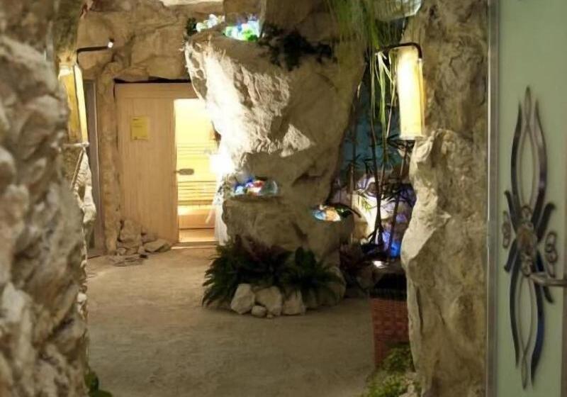 Park Hotel Tyrrenian