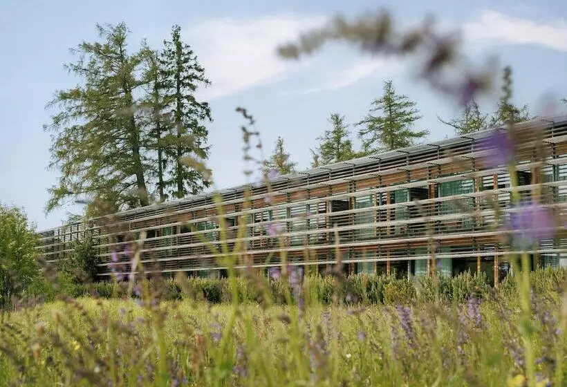 Отель Vigilius Mountain Resort