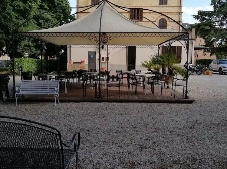 Отель Villa Raffaello Park