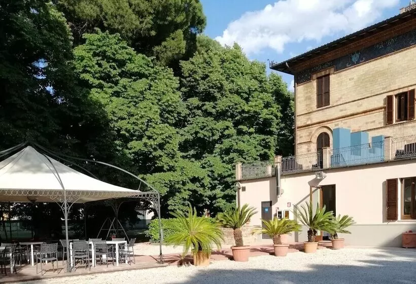 Отель Villa Raffaello Park