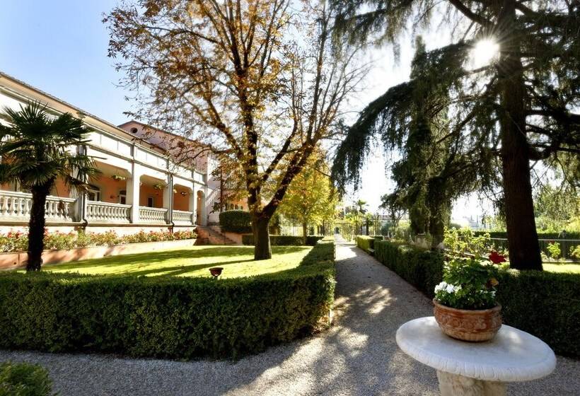 בית מלון כפרי Villa Santa Barbara