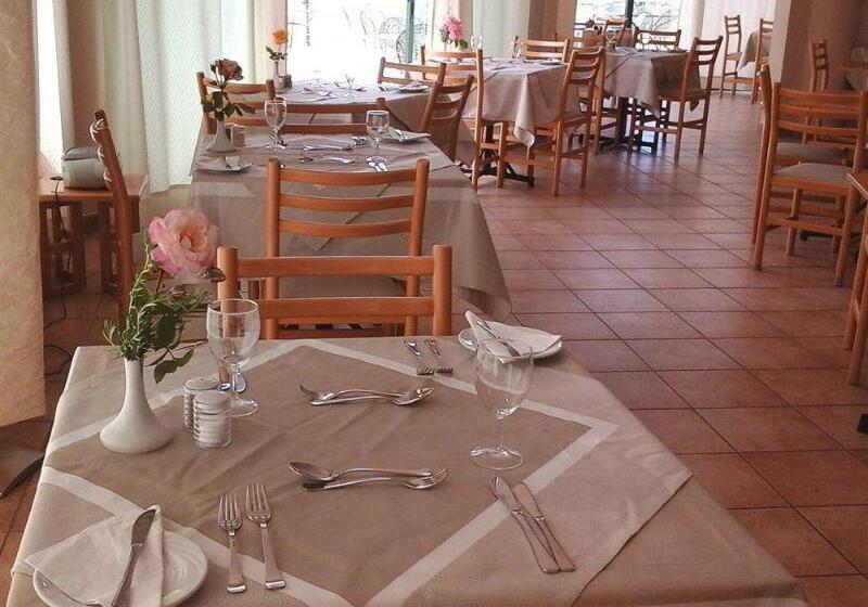 Natura Beach Hotel And Villas