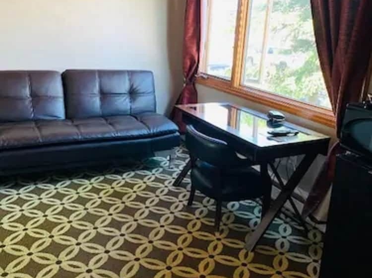 Anchorage Downtown Hotel