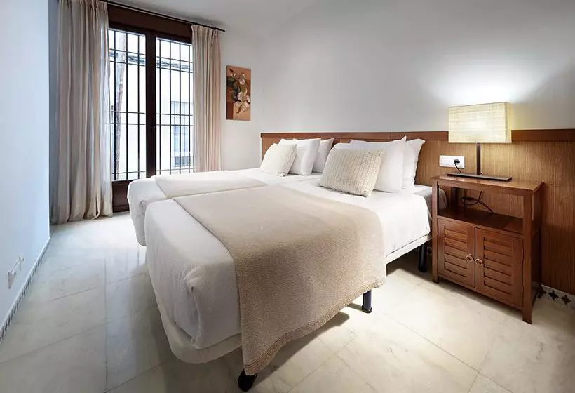 Apartamentos Patios de Alcántara