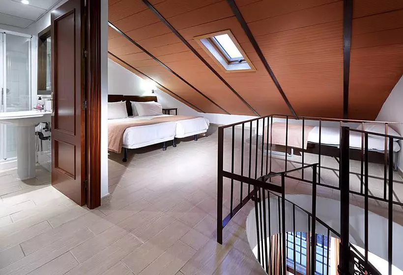 Apartamentos Patios de Alcántara