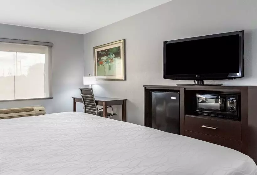 בית מלון כפרי Best Western Plus Orange County