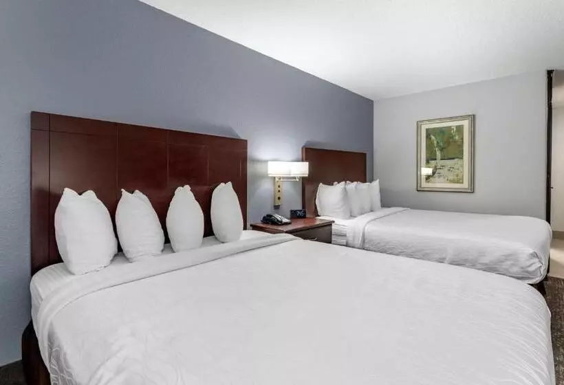 בית מלון כפרי Best Western Plus Orange County